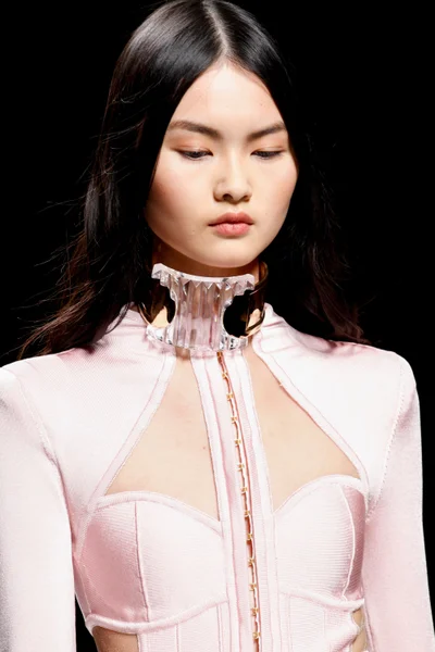 Look 28